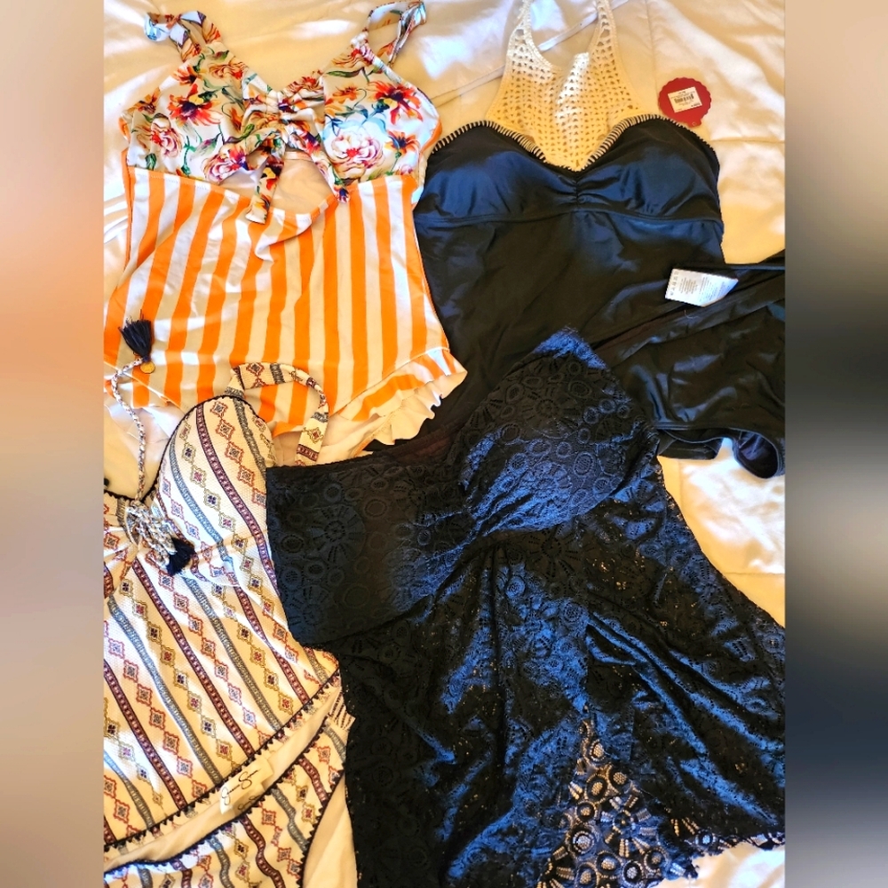 5 Womens tankini swim suits large